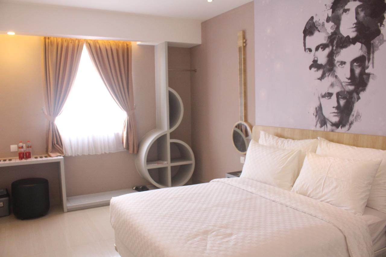 יוגיאקרטה Uniq Hotel מראה חיצוני תמונה